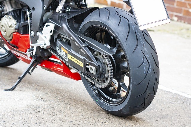moto_gume