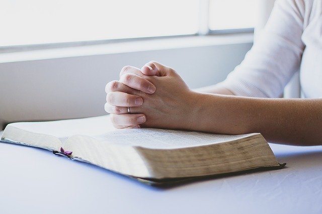Religija je resnična za verujoče, napačna za pametne in uporabna za vladajoče.