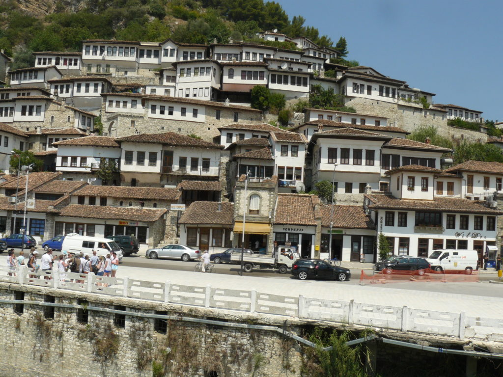 Berat, mesto tisočerih oken - Albanija