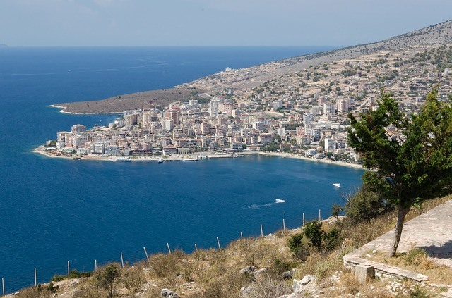 albanija potovanje po albaniji tirana klif